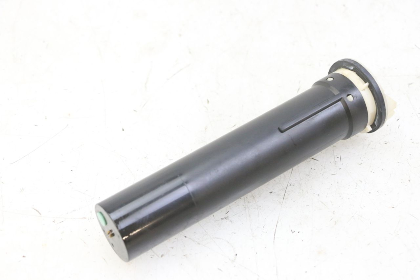 photo de Livello serbatoio carburante PEUGEOT ELYSTAR 125 (2002 - 2007) - Zoom sullo stato d'uso