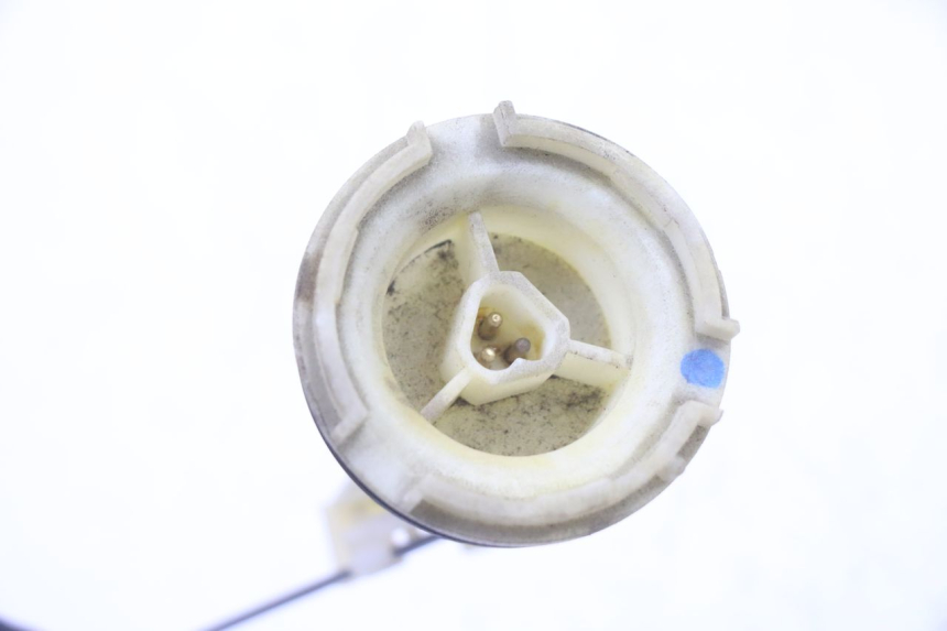 photo de INDICATORE LIVELLO CARBURANTE PEUGEOT ELYSTAR 50 (2002 - 2014) - Primo piano tecnico