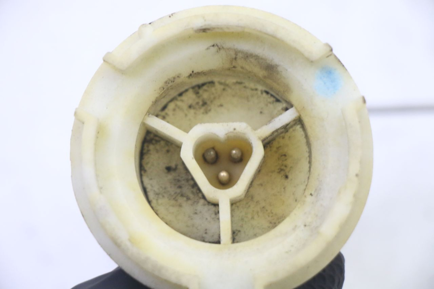 photo de INDICATORE LIVELLO CARBURANTE PEUGEOT ELYSTAR 50 (2002 - 2014) - Primo piano tecnico