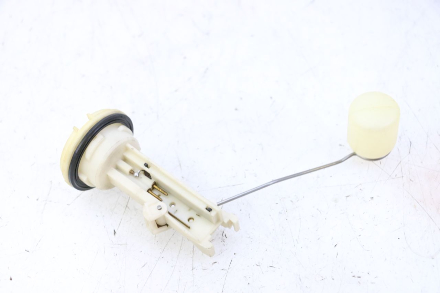 photo de INDICATORE LIVELLO CARBURANTE PEUGEOT ELYSTAR 50 (2002 - 2014) - Zoom sullo stato d'uso