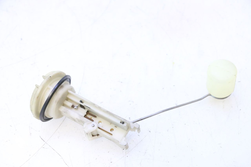 photo de INDICATORE LIVELLO CARBURANTE PEUGEOT ELYSTAR 50 (2002 - 2014) - Zoom sullo stato d'uso