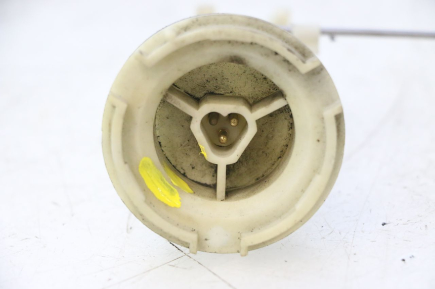 photo de INDICATORE LIVELLO CARBURANTE PEUGEOT ELYSTAR 50 (2002 - 2014) - Primo piano tecnico