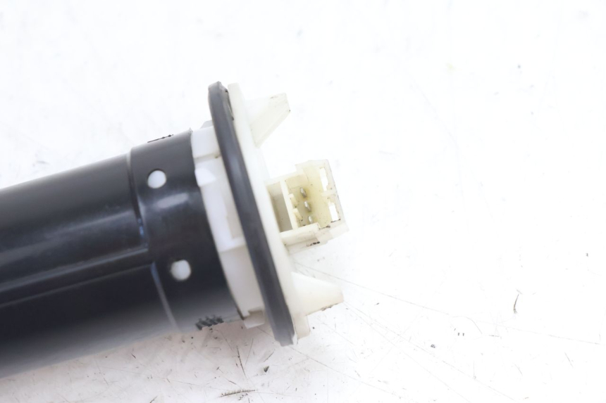 photo de INDICATORE LIVELLO CARBURANTE PIAGGIO FLY 2T 50 (2004 - 2017) - Dettaglio del componente