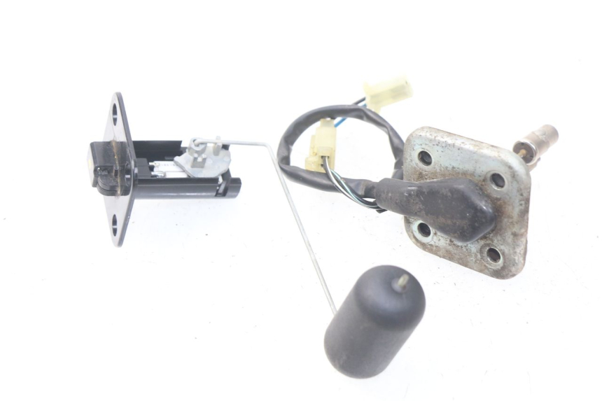 photo de Livello serbatoio carburante PIAGGIO FLY IE 125 (2012 - 2017) - Zoom sullo stato d'uso