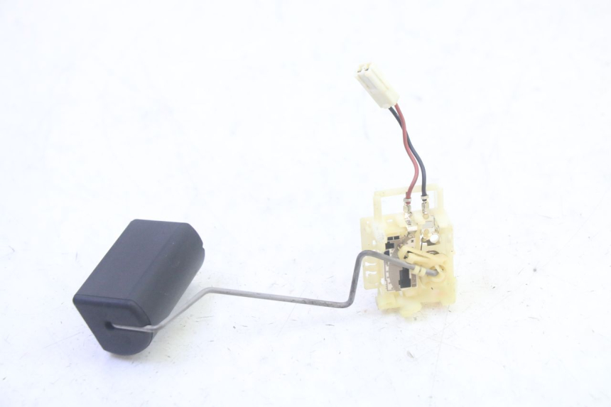 photo de SERBATOIO GALLEGGIANTE YAMAHA FZ6 N FAZER 600 (2004 - 2006) - Zoom sullo stato d'uso