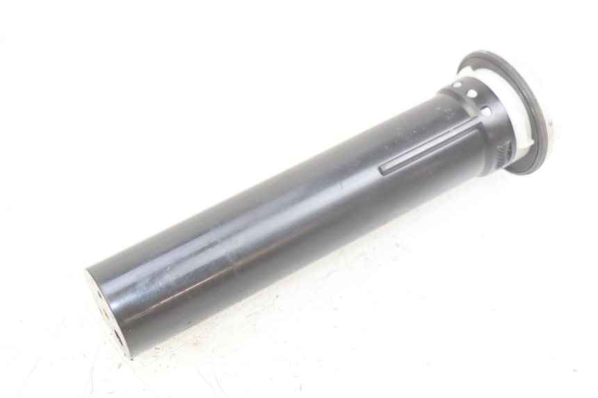 photo de INDICATORE LIVELLO CARBURANTE GILERA GP 800 (2007 - 2013) - Primo piano tecnico