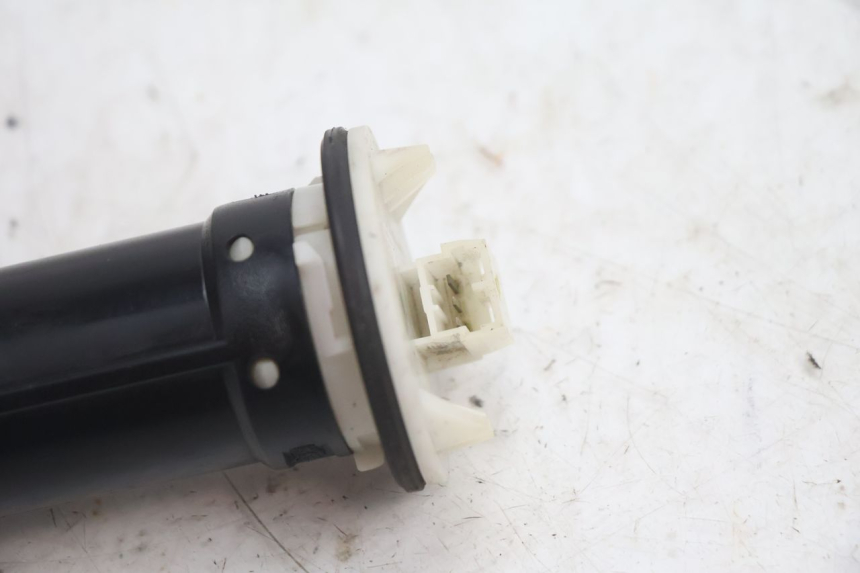 photo de INDICATORE LIVELLO CARBURANTE GILERA GP 800 (2007 - 2013) - Dettaglio del componente