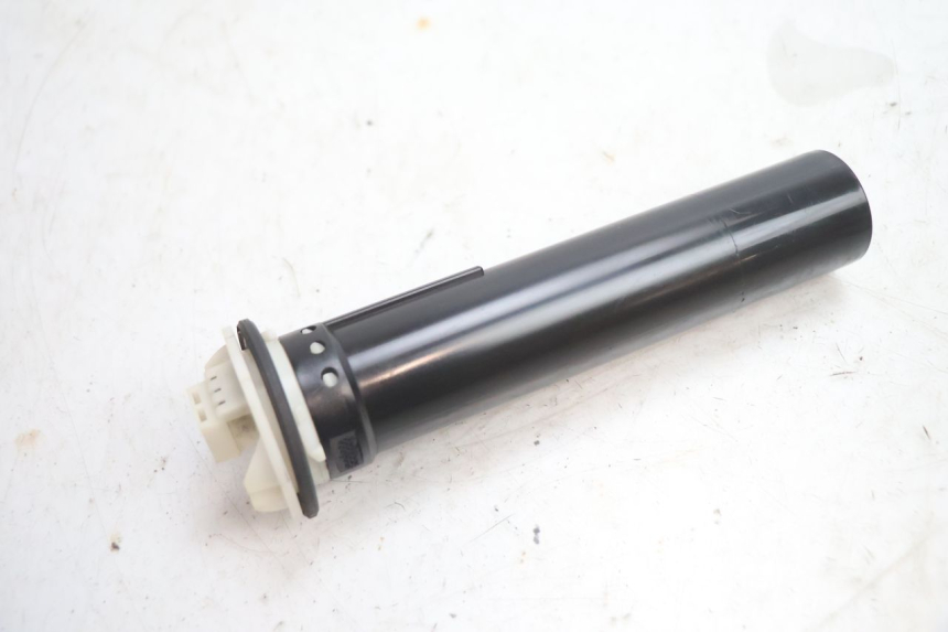 photo de INDICATORE LIVELLO CARBURANTE GILERA GP 800 (2007 - 2013) - Altra angolazione