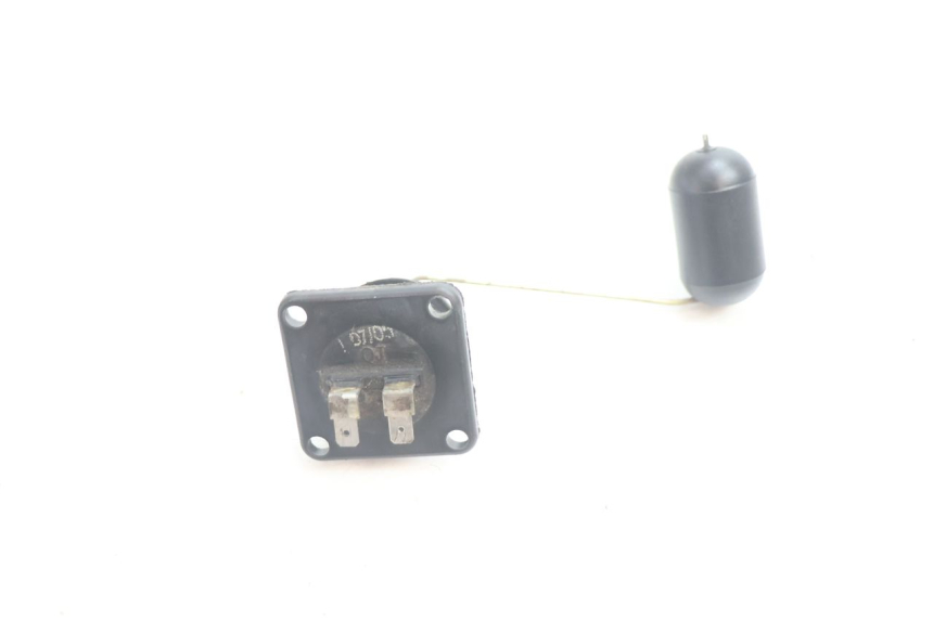 photo de INDICATORE LIVELLO CARBURANTE KEEWAY HURRICANE 50 (2006 - 2019) - Primo piano tecnico