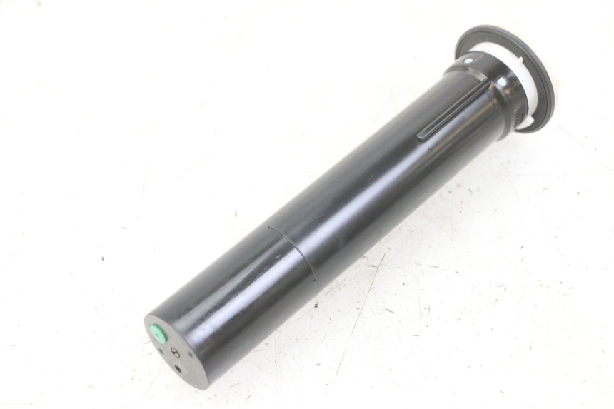 photo de SERBATOIO GALLEGGIANTE PIAGGIO IE MP3 YOURBAN 300 (2011 - 2016) - Altra angolazione