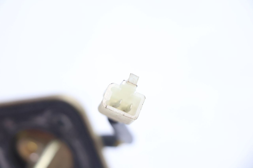 photo de INDICATORE LIVELLO CARBURANTE PEUGEOT KISBEE 2T 50 (2018 - 2022) - Altra angolazione