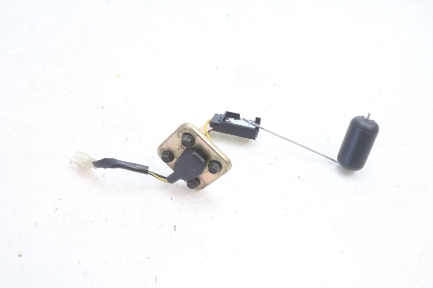photo de INDICATORE LIVELLO CARBURANTE PEUGEOT KISBEE 2T 50 (2010 - 2017) - Zoom sullo stato d'uso