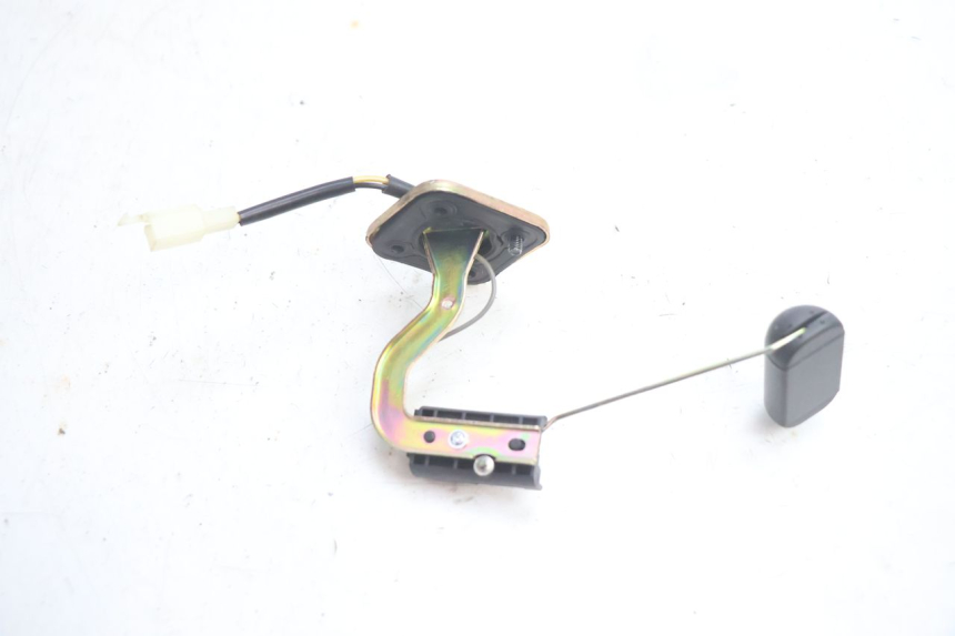 photo de INDICATORE LIVELLO CARBURANTE PEUGEOT KISBEE 4T 50 (2018 - 2022) - Dettaglio del componente