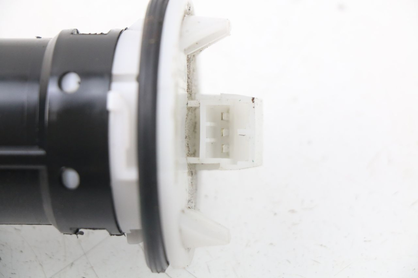 photo de SERBATOIO GALLEGGIANTE PIAGGIO MP3 HPE 500 (2019 - 2022) - Zoom sullo stato d'uso