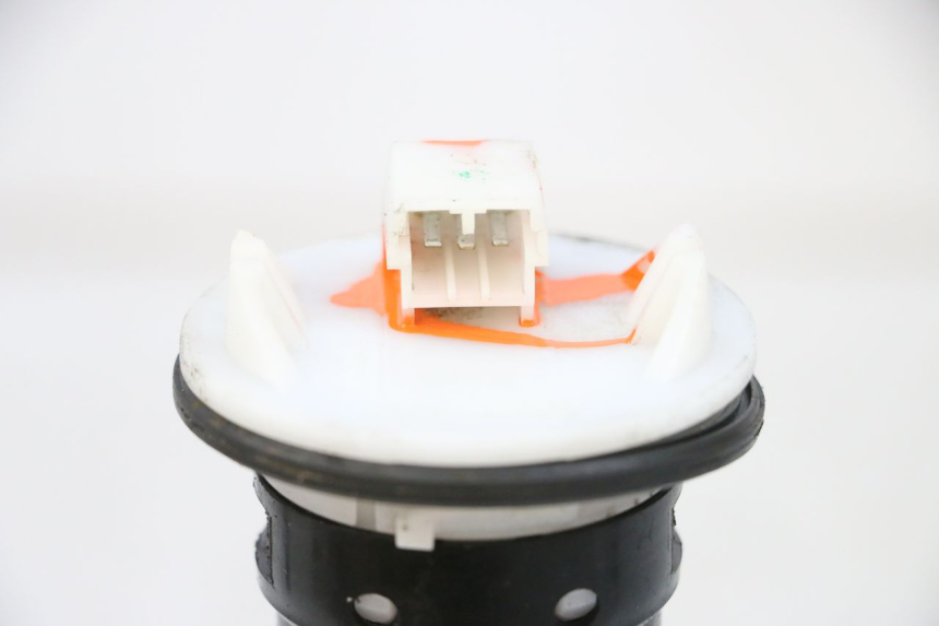 photo de SERBATOIO GALLEGGIANTE PIAGGIO MP3 HPE 300 (2019 - 2026) - Dettagli dei punti di fissaggio