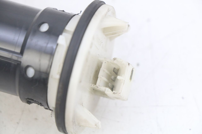 photo de INDICATORE LIVELLO CARBURANTE PIAGGIO MP3 LT 400 (2007 - 2012) - Altra angolazione