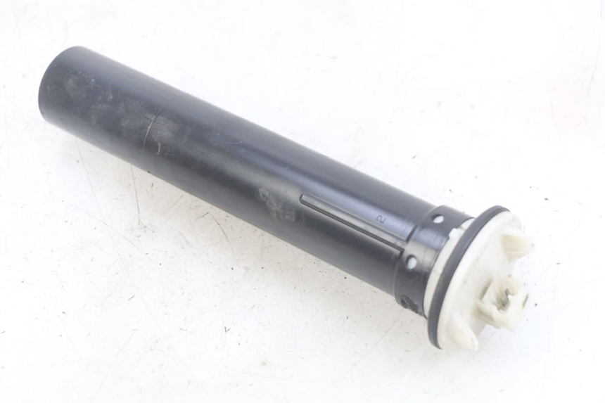 photo de INDICATORE LIVELLO CARBURANTE PIAGGIO MP3 LT 400 (2007 - 2012) - Primo piano tecnico