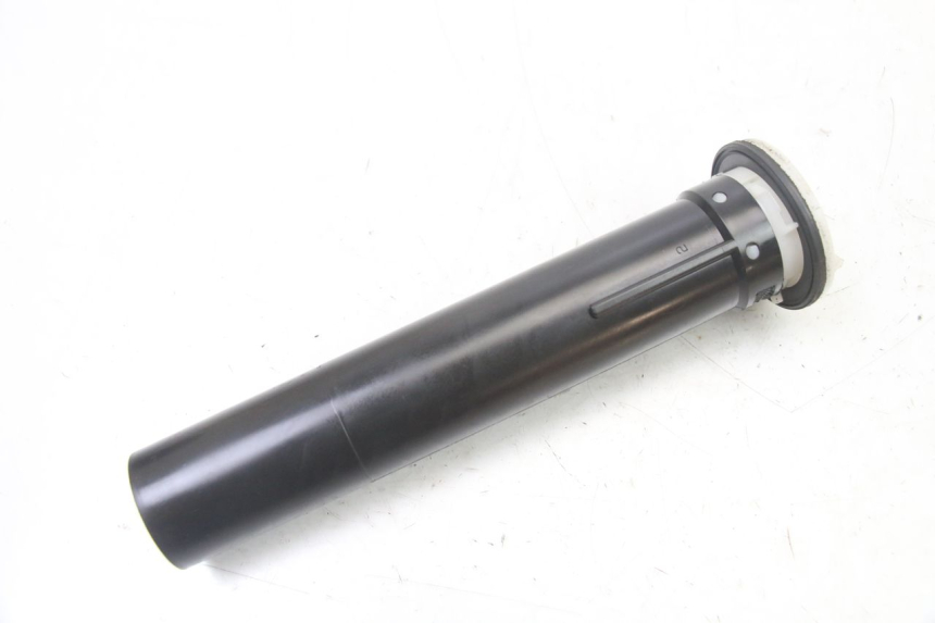 photo de INDICATORE LIVELLO CARBURANTE PIAGGIO MP3 LT 400 (2007 - 2012) - Altra angolazione