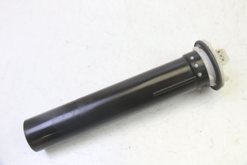 photo de INDICATORE LIVELLO CARBURANTE PIAGGIO MP3 LT 300 (2010 - 2016) - Altra angolazione