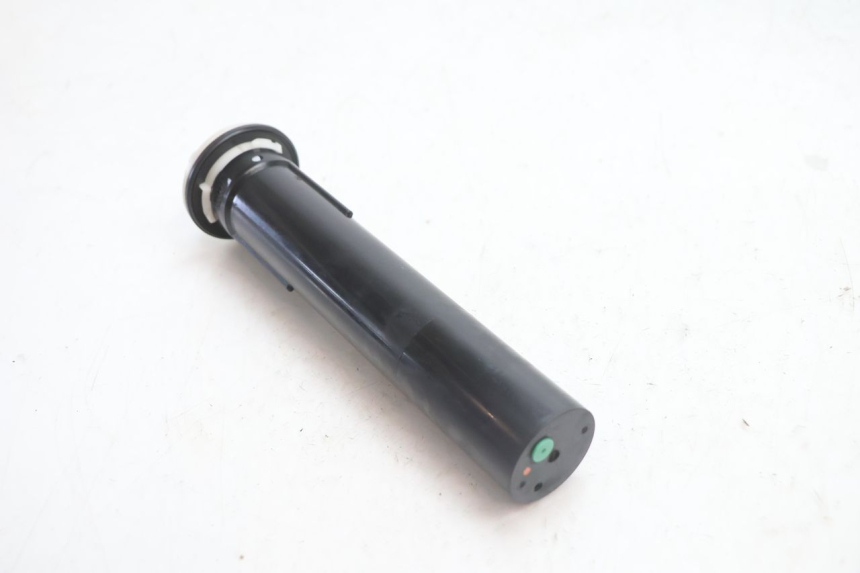 photo de INDICATORE LIVELLO CARBURANTE PIAGGIO MP3 LT 300 (2010 - 2016) - Primo piano tecnico