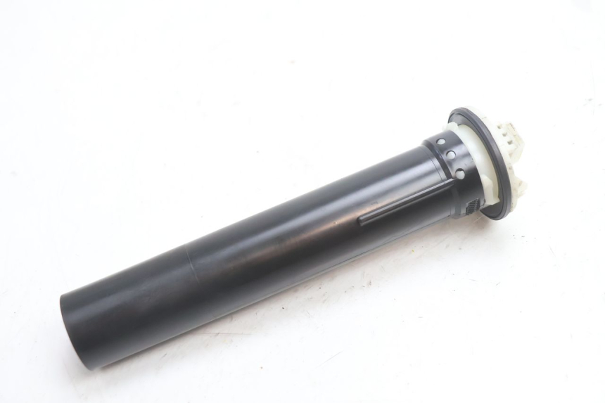 photo de INDICATORE LIVELLO CARBURANTE PIAGGIO MP3 LT 400 (2007 - 2012) - Altra angolazione