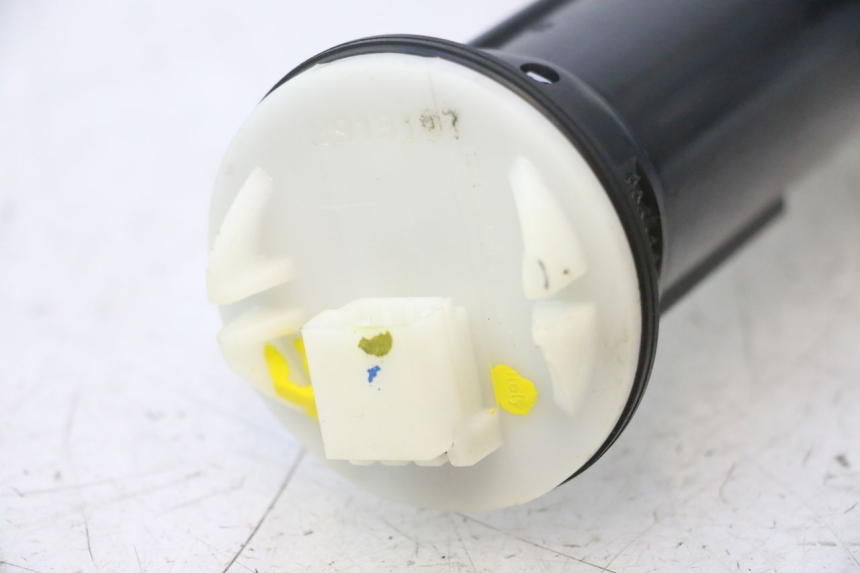 photo de Livello serbatoio carburante PIAGGIO MP3 500 (2011 - 2015) - Zoom sullo stato d'uso