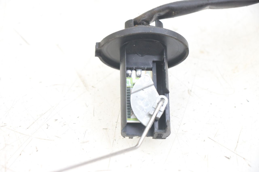 photo de INDICATORE LIVELLO CARBURANTE SYM ORBIT 2 TS 2T 50 (2011 - 2016) - Zoom sullo stato d'uso