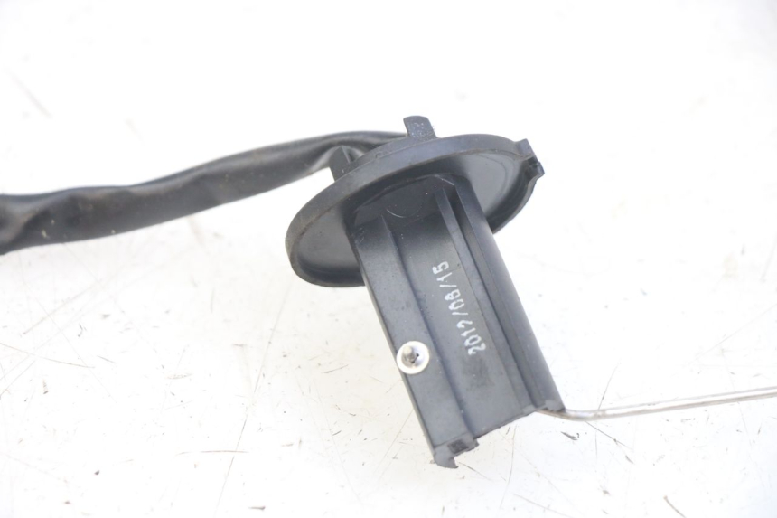photo de INDICATORE LIVELLO CARBURANTE SYM ORBIT 2 TS 2T 50 (2011 - 2016) - Primo piano tecnico