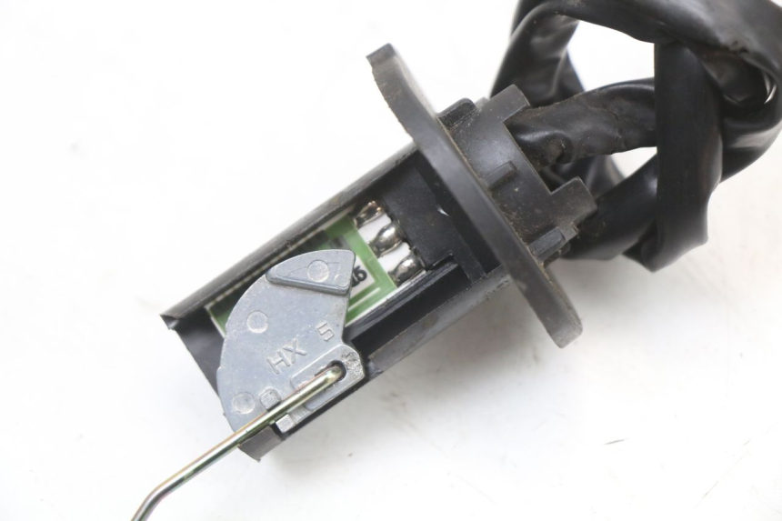 photo de INDICATORE LIVELLO CARBURANTE IMF INDUSTRIE PACH 4T 50 (2009 - 2018) - Primo piano tecnico