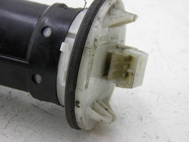 photo de Livello serbatoio carburante PIAGGIO MP3 RL 125 (2006 - 2014) - Zoom sullo stato d'uso