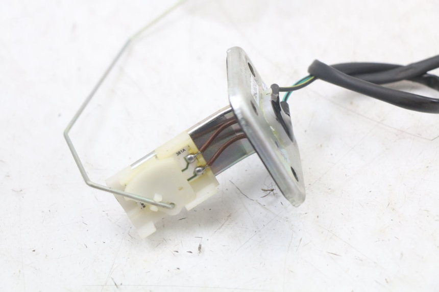 photo de SERBATOIO GALLEGGIANTE ROYAL ENFIELD CONTINENTAL GT 650 (2019 - 2024) - Dettaglio del componente