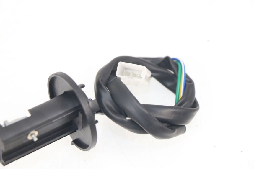 photo de INDICATORE LIVELLO CARBURANTE JM MOTORS SANTANA 50 (2014 - 2023) - Zoom sullo stato d'uso