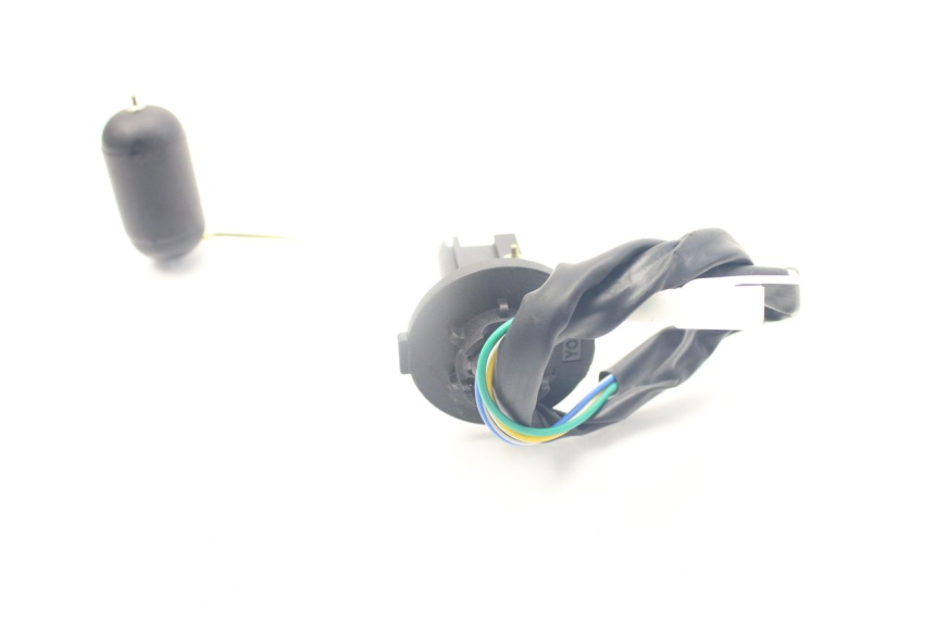 photo de INDICATORE LIVELLO CARBURANTE JM MOTORS SANTANA 50 (2014 - 2023) - Altra angolazione