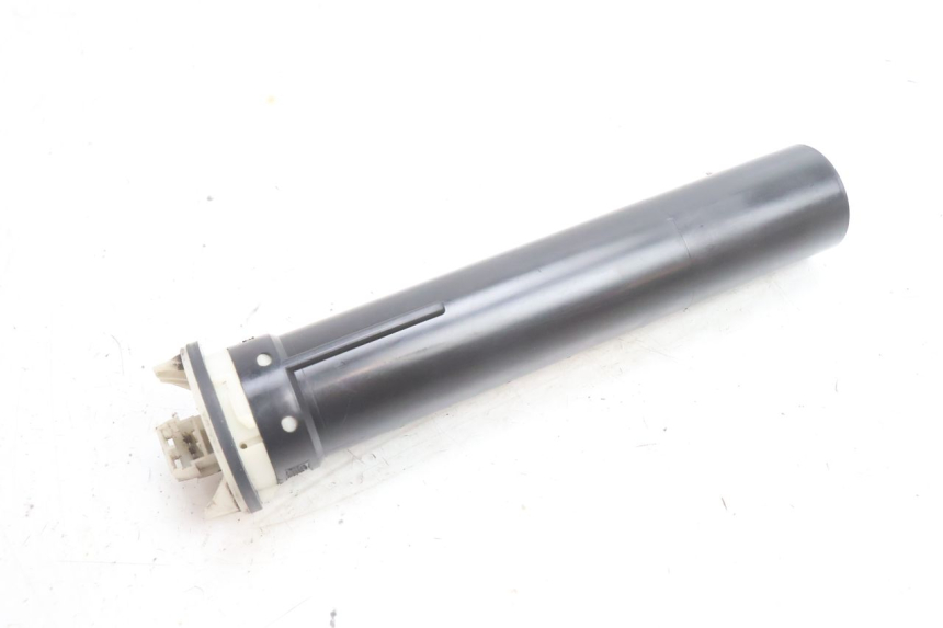 photo de SERBATOIO GALLEGGIANTE PEUGEOT SATELIS 125 (2006 - 2009) - Primo piano tecnico