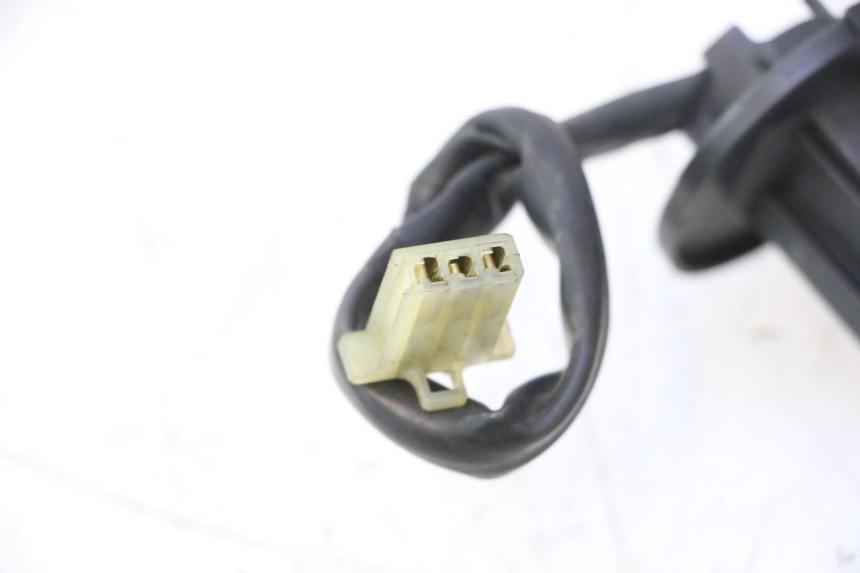 photo de INDICATORE LIVELLO SERBATOIO BENZINA HONDA SH 125 (2001 - 2003) - Altra angolazione