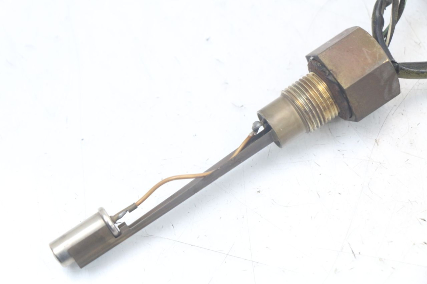 photo de INDICATORE LIVELLO CARBURANTE TRIUMPH SPEED TRIPLE T301 900 (1994 - 1996) - Zoom sullo stato d'uso