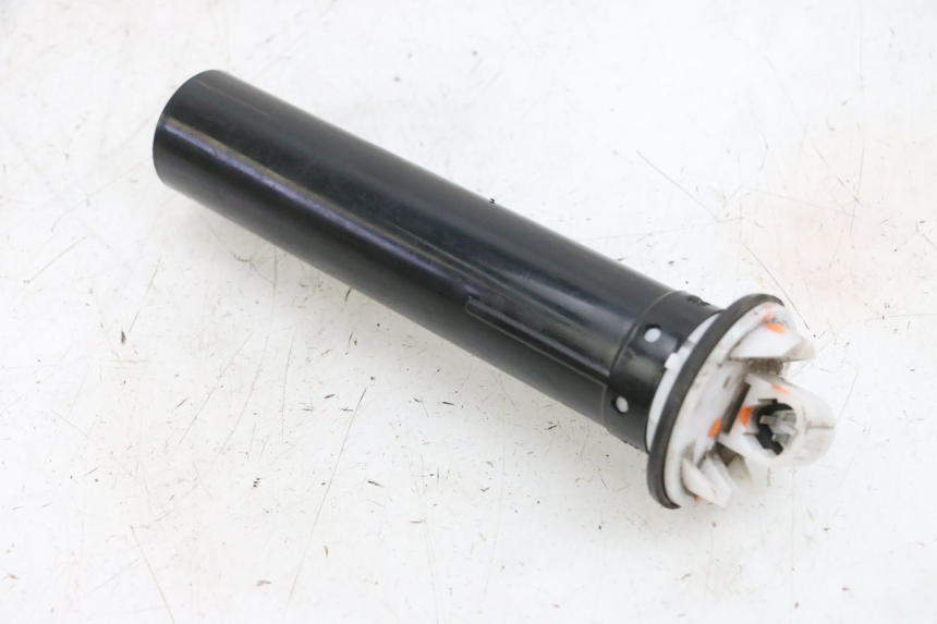 photo de SERBATOIO GALLEGGIANTE PEUGEOT SPEEDFIGHT 4 4T EFI 50 (2021 - 2025) - Zoom sullo stato d'uso