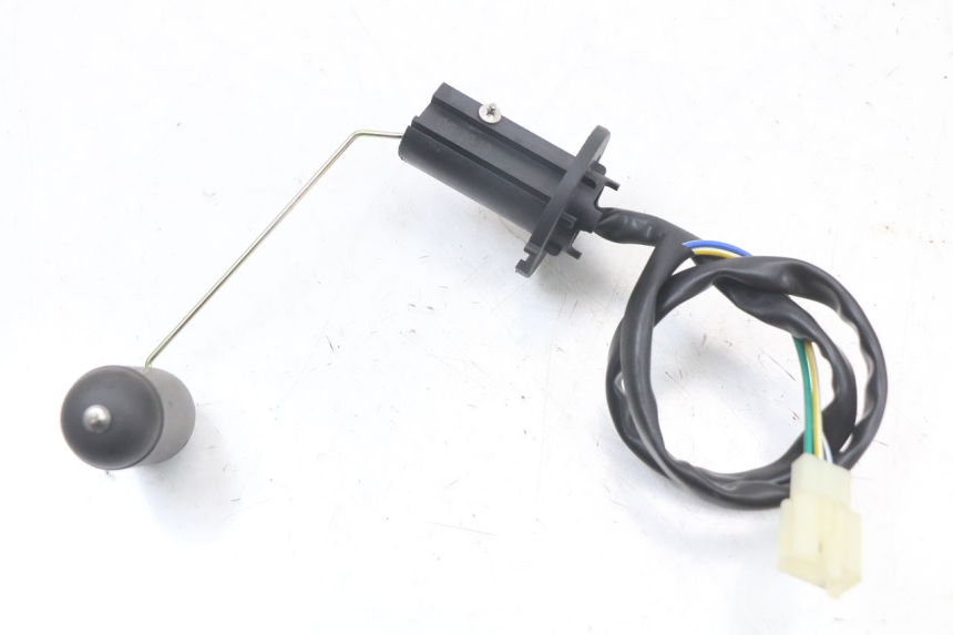 photo de Livello serbatoio carburante VASTRO STREET X 4T 50 (2016 - 2021) - Zoom sullo stato d'uso