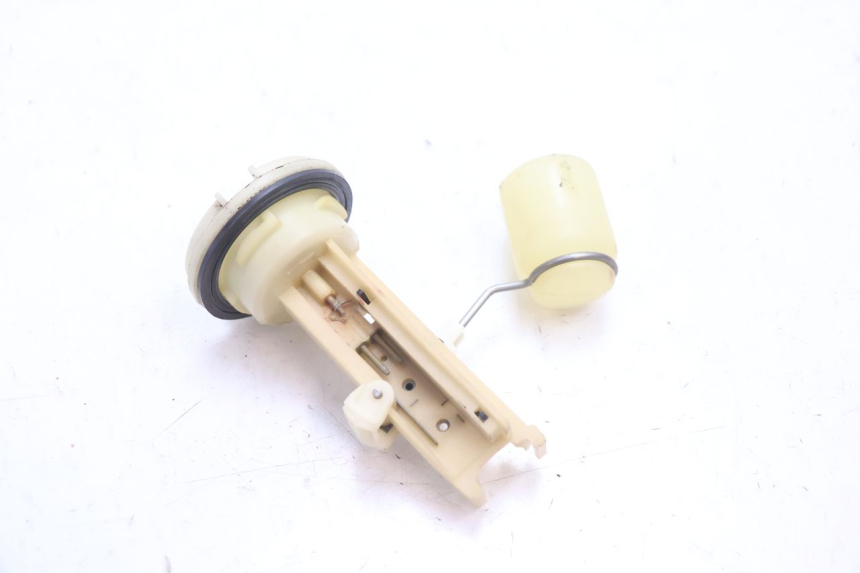 photo de INDICATORE LIVELLO CARBURANTE PEUGEOT TREKKER 50 (1995 - 2004) - Dettaglio del componente
