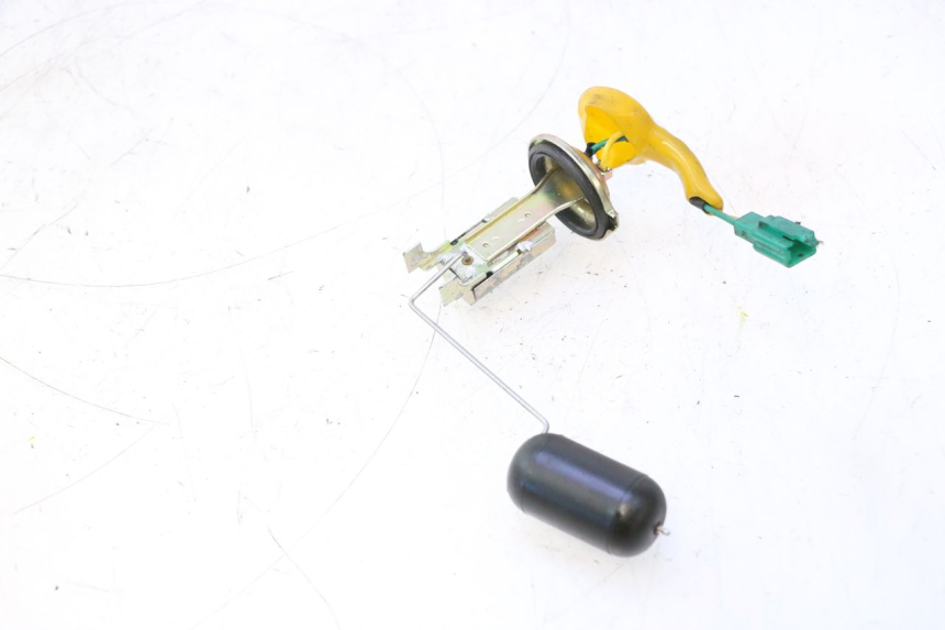 photo de INDICATORE LIVELLO CARBURANTE PEUGEOT TREKKER 50 (1995 - 2004) - Altra angolazione