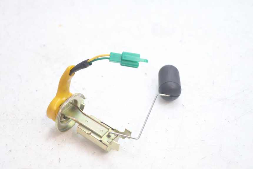 photo de INDICATORE LIVELLO CARBURANTE PEUGEOT TREKKER 50 (1995 - 2004) - Zoom sullo stato d'uso