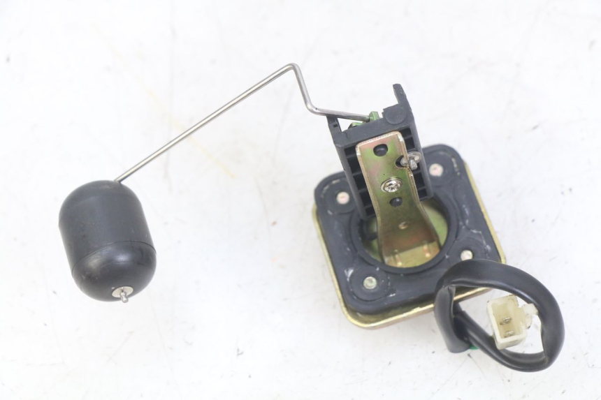 photo de INDICATORE LIVELLO CARBURANTE PEUGEOT TWEET 125 (2018 - 2021) - Zoom sullo stato d'uso