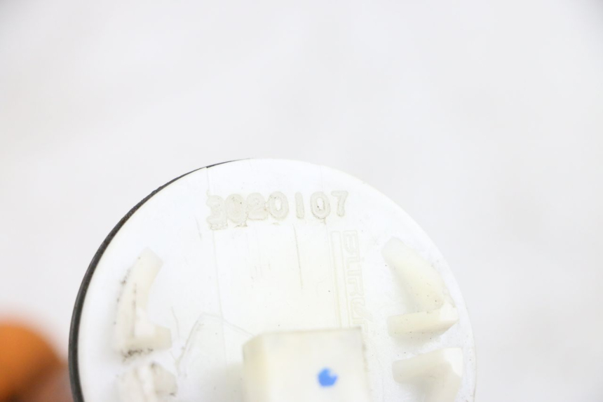 photo de INDICATORE LIVELLO CARBURANTE PIAGGIO VESPA GTS SUPER IE 125 (2009 - 2016) - Altra angolazione