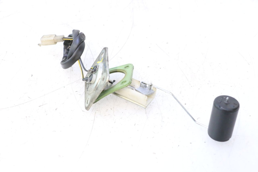 photo de INDICATORE LIVELLO CARBURANTE PIAGGIO VESPA PRIMAVERA 2T 50 (2013 - 2018) - Zoom sullo stato d'uso