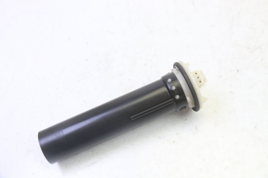 photo de INDICATORE LIVELLO CARBURANTE PIAGGIO VESPA S 2T 50 (2007 - 2014) - Altra angolazione