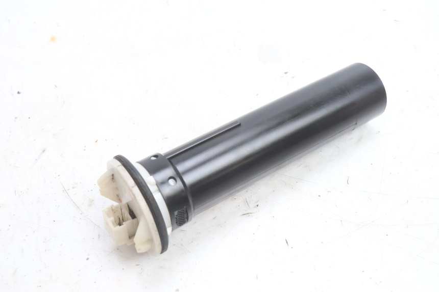 photo de INDICATORE LIVELLO CARBURANTE PIAGGIO VESPA S 2T 50 (2007 - 2014) - Primo piano tecnico