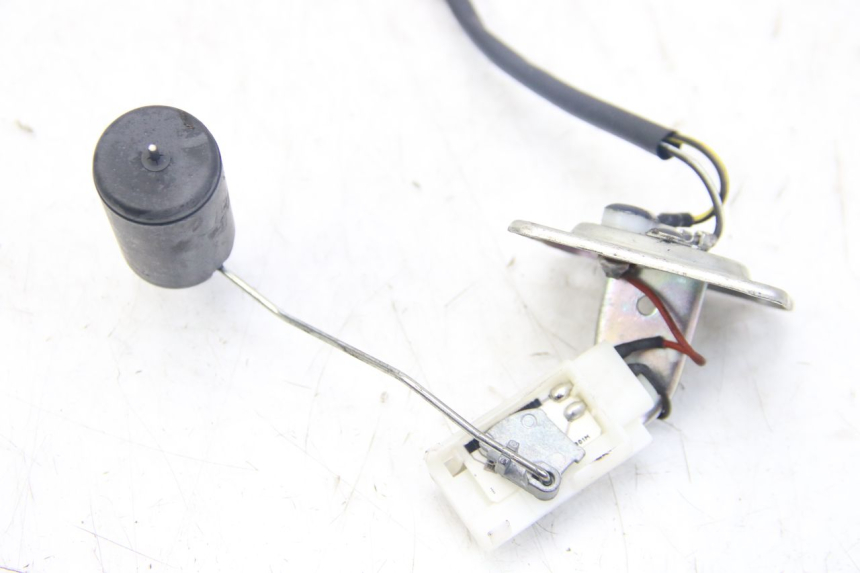 photo de INDICATORE LIVELLO CARBURANTE PIAGGIO VESPA SPRINT 2T 50 (2014 - 2018) - Zoom sullo stato d'uso