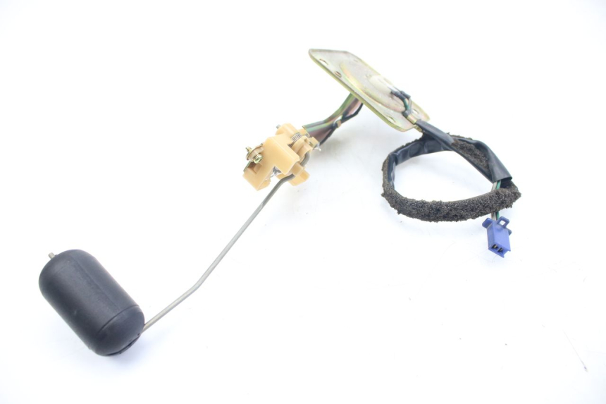 photo de INDICATORE LIVELLO CARBURANTE HONDA VFR FI RC46 800 (1998 - 2001) - Primo piano tecnico