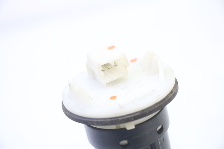 photo de INDICATORE LIVELLO CARBURANTE PIAGGIO X9 EVOLUTION 125 (2003 - 2007) - Altra angolazione