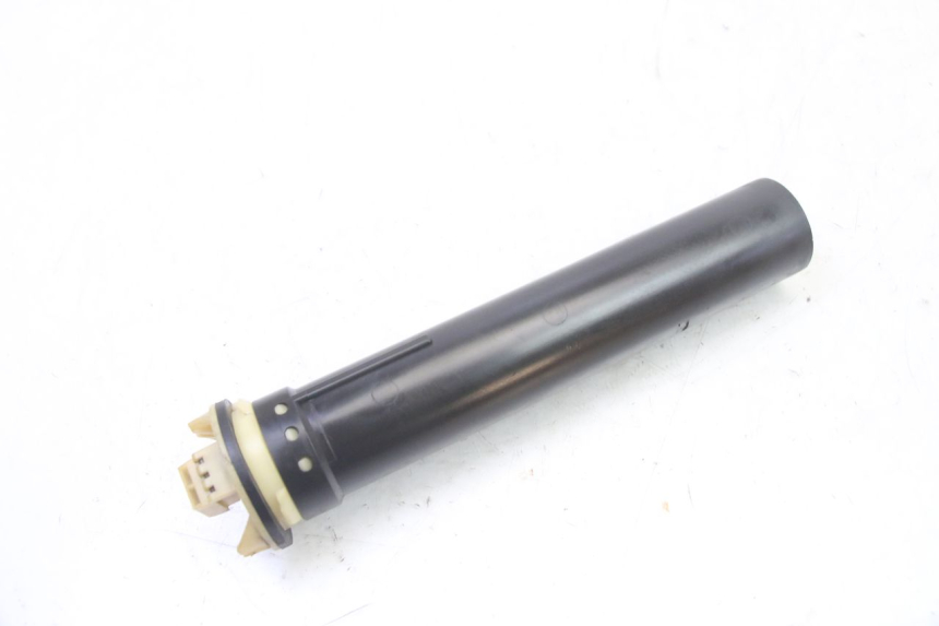 photo de INDICATORE LIVELLO CARBURANTE PIAGGIO X9 EVOLUTION 125 (2003 - 2007) - Dettagli dei punti di fissaggio